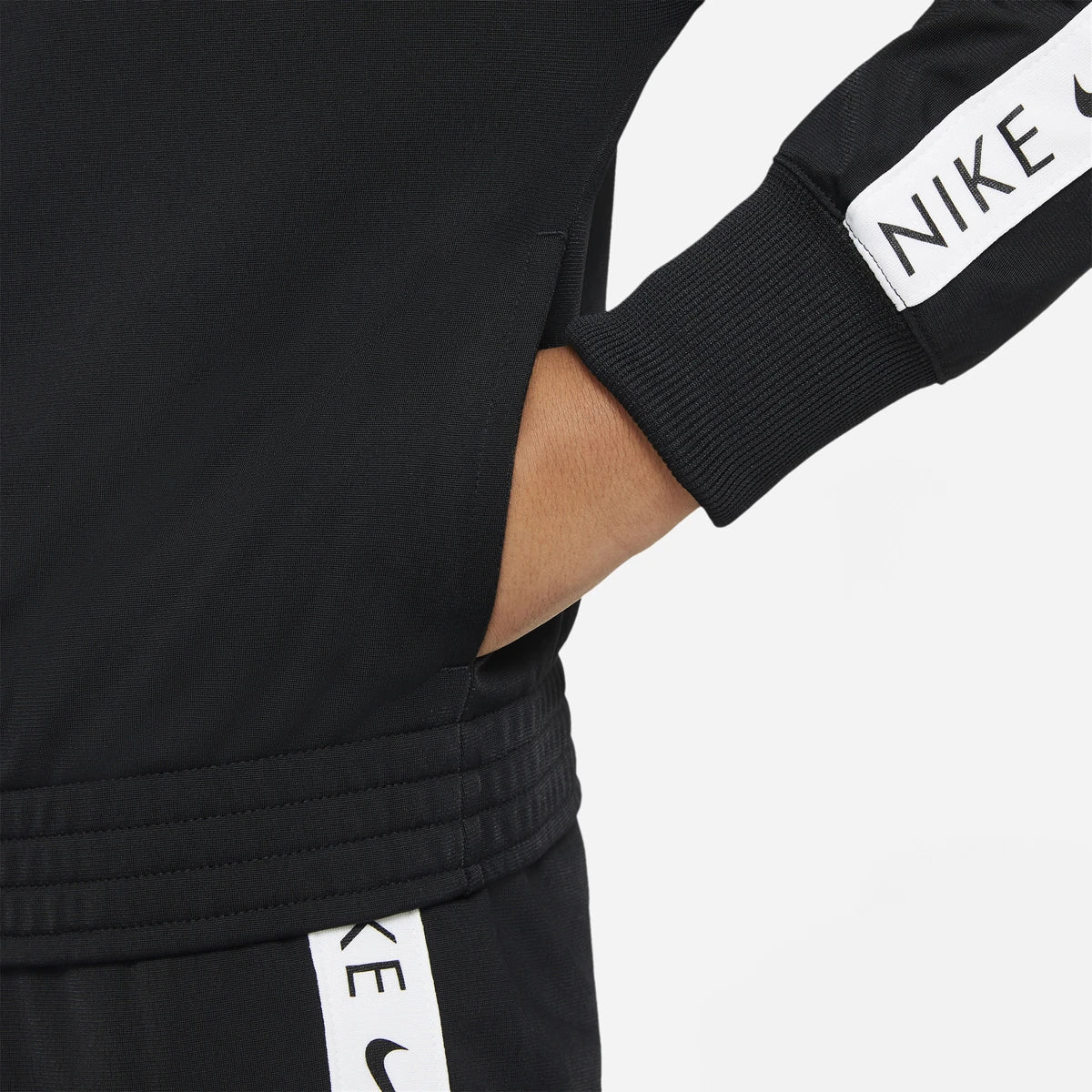 Nike Junior Girl Tracksuit Sportswear