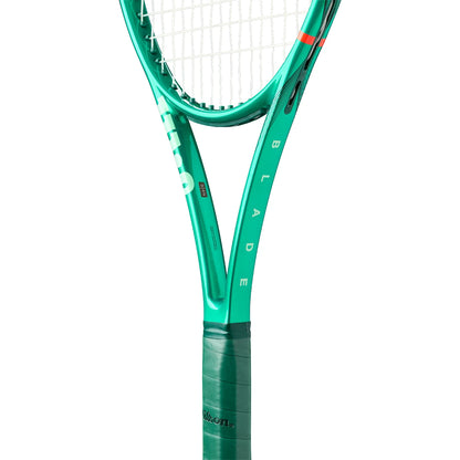 Wilson Blade 98 18*20 V10 (305 GR) Web Test Racket