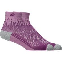 PAIR OF ASICS PERFORMANCE RUN QUARTER SOCKS (ANKLE)