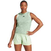 Women's tennis clothing