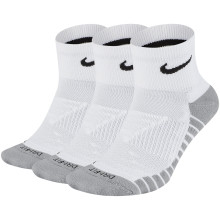 3 PAIRS OF NIKE DRY ION QUARTER SOCKS 