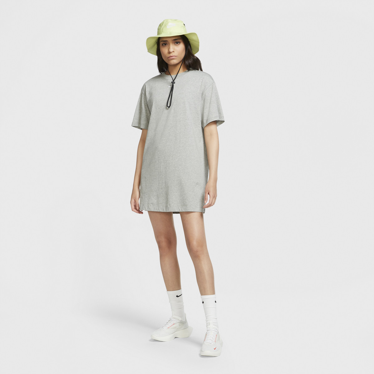 Nike sportswear essential dress discount