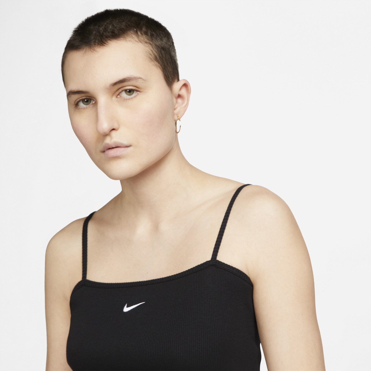 Nike women's sportswear essential tank top clearance