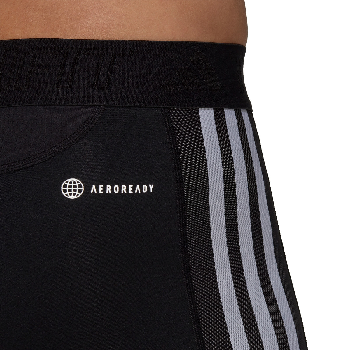 COLLANT ADIDAS 3 BANDES ADIDAS Men s Clothing Tennispro